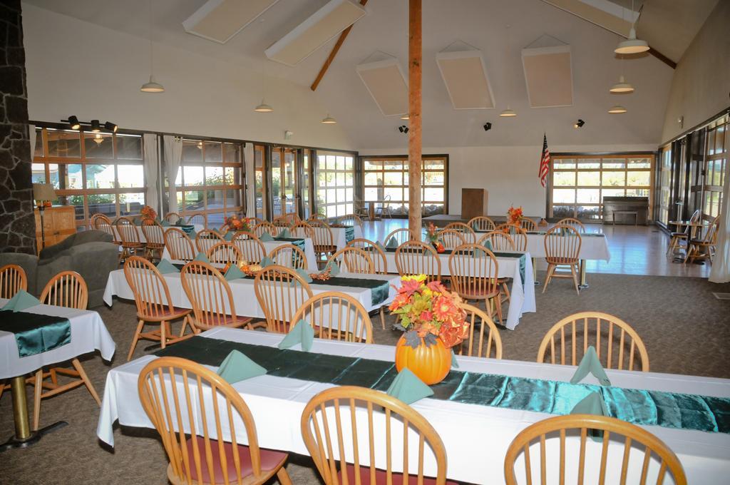 Bend-Sunriver Camping Resort 24 Ft. Yurt 16 ภายนอก รูปภาพ